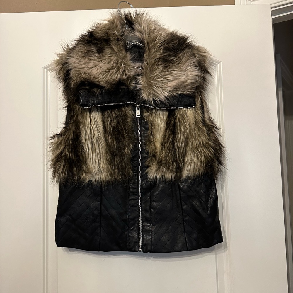 Ci Sono Furry Vest SZ XL NWOT